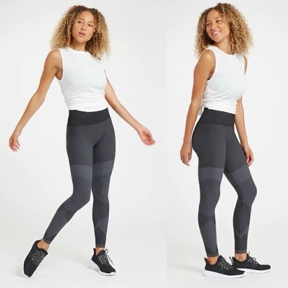 SPANX very black Look At Me Now seamless moto leggings XS new - Picture 1 of 12